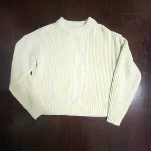 Chunky Cableknit Sweater (Size M)